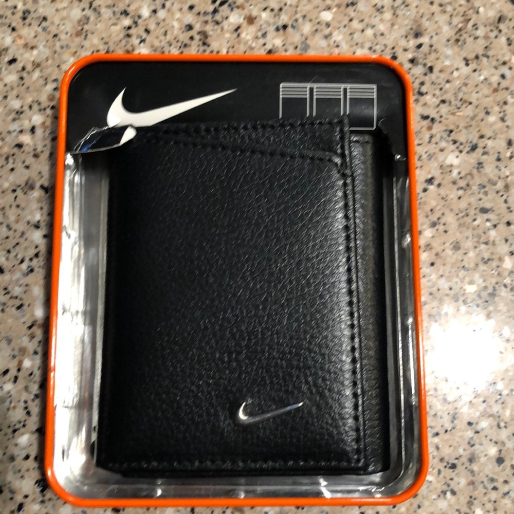 Nike wallet Never been used